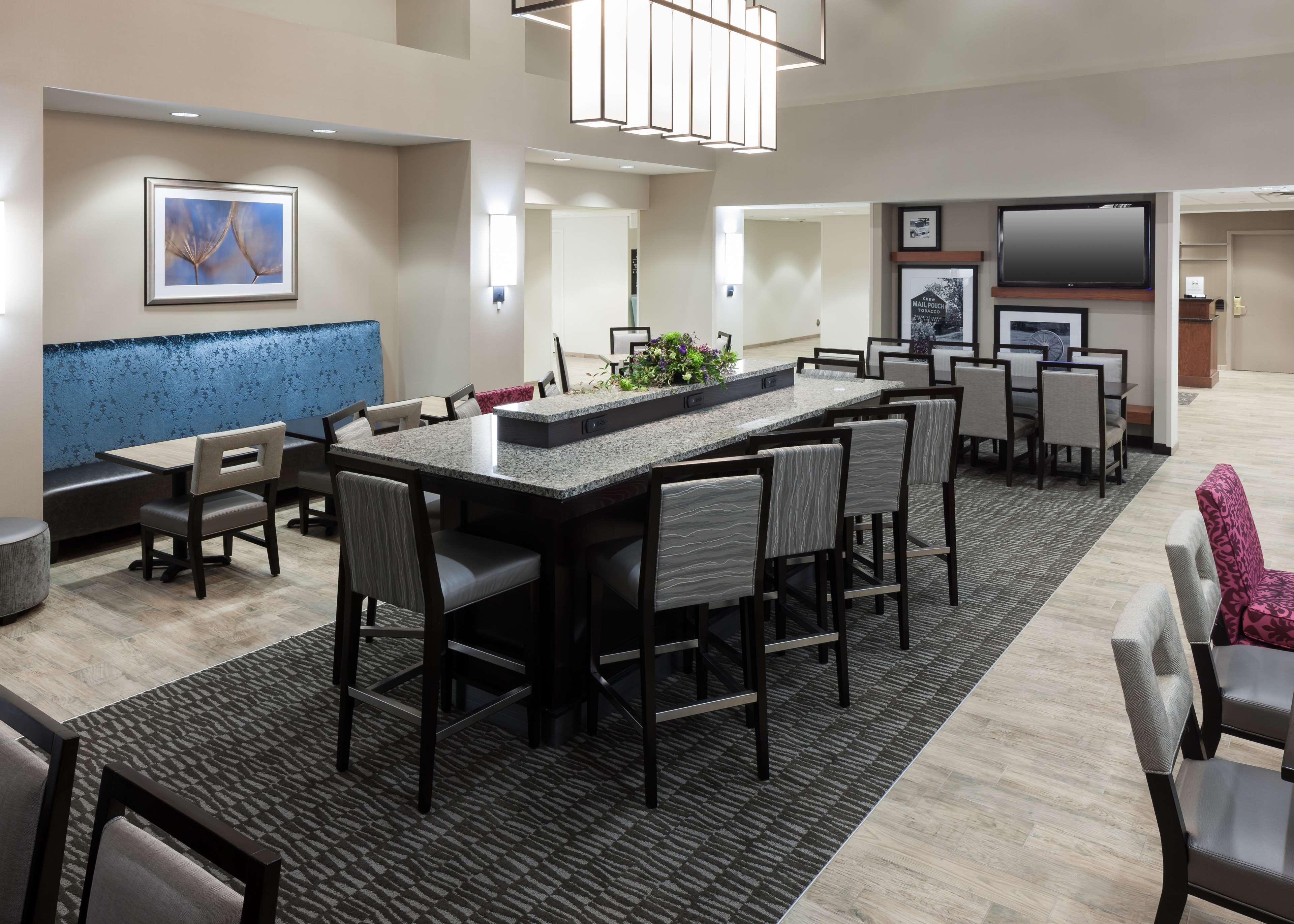 Hampton Inn & Suites Davenport Buitenkant foto